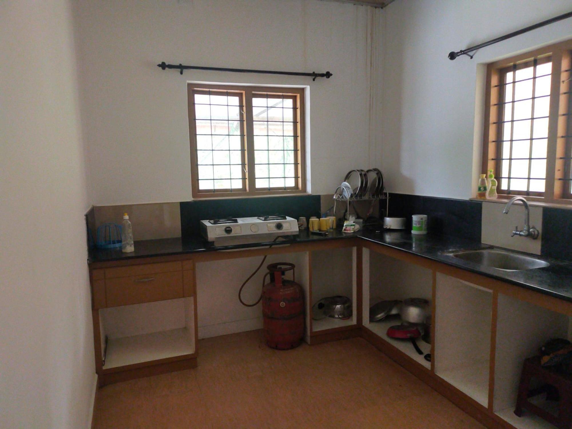 Anivilla Holiday Home Kunjithanny Anachal Екстериор снимка