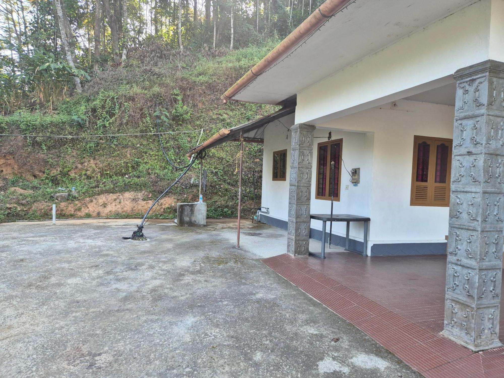 Anivilla Holiday Home Kunjithanny Anachal Екстериор снимка